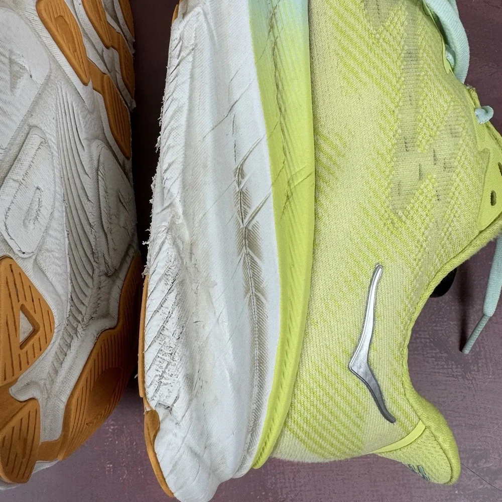 Hoka One One Women's Clifton 9 Citrus Glow Mesh Running Shoes Size‎ 9.5B US
